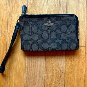 Signature Coach C Wristlet